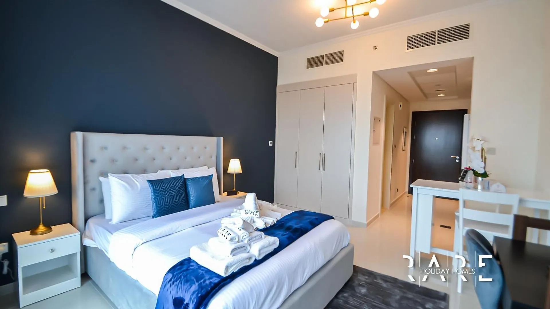 Rare Holiday Homes - Golf Course View - Carson Tower B - Damac Hills - R910 Dubai
